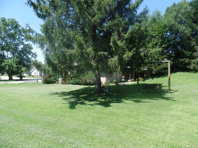 256 W Post Street, Bloomfield, IN 47424