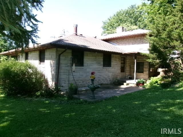 256 W Post Street, Bloomfield, IN 47424