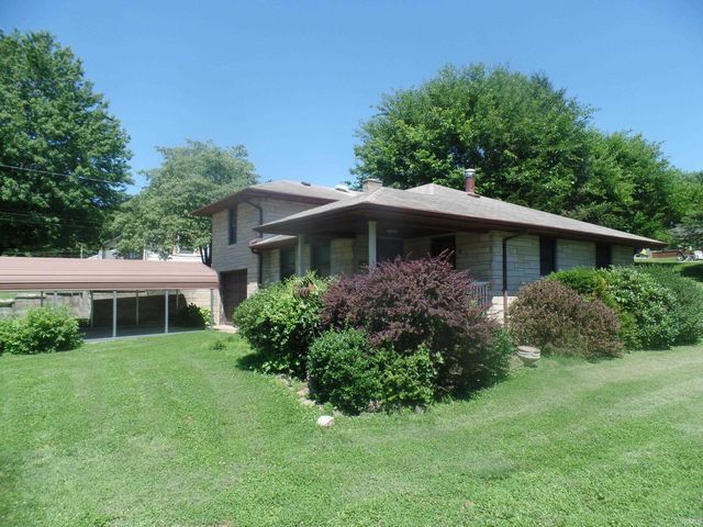 256 W Post Street, Bloomfield, IN 47424