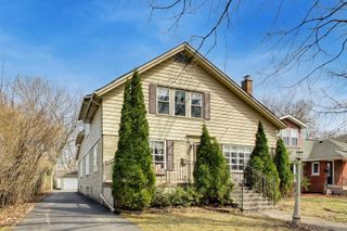 283 Bartram Road, Riverside, IL 60546