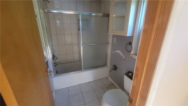 725 East Dr, Clairton, PA 15025