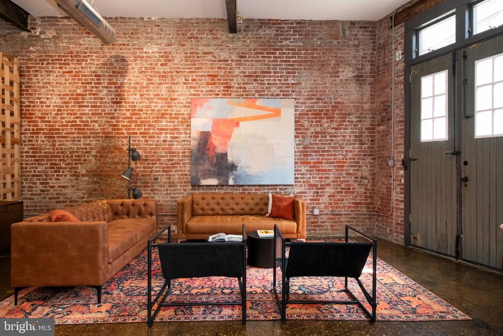 2135-00 E SUSQUEHANNA AVE #1B, PHILADELPHIA, PA 19125 — exterior