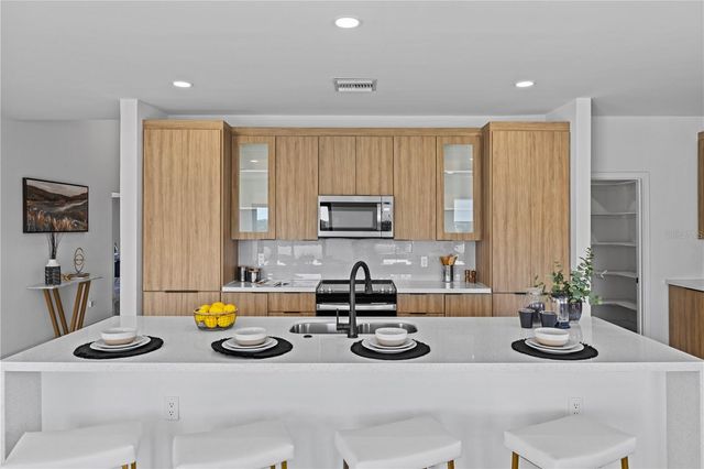 6422 QUARTET STREET, Mascotte, FL 34753