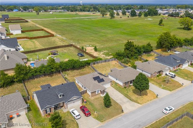 2410 Ridgeway Lane, Barling, AR 72923