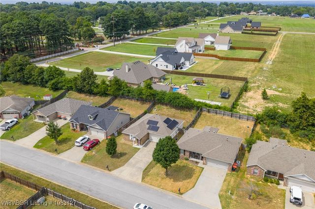 2410 Ridgeway Lane, Barling, AR 72923