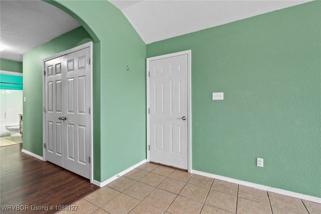2410 Ridgeway Lane, Barling, AR 72923