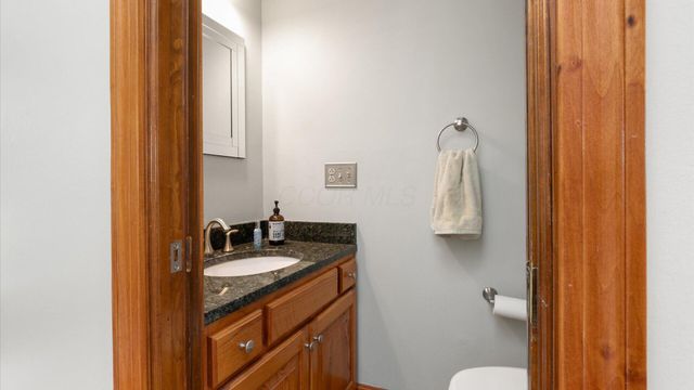 7619 Wilbur Road, New Albany, OH 43054