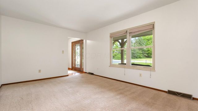 7619 Wilbur Road, New Albany, OH 43054