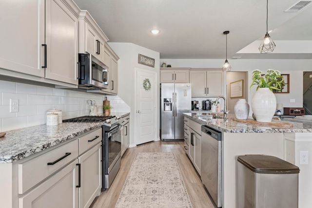 819 N 3rd Street, Wolfforth, TX 79382