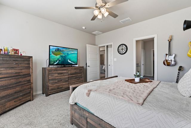 819 N 3rd Street, Wolfforth, TX 79382