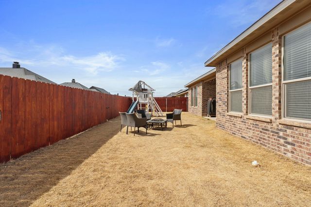 819 N 3rd Street, Wolfforth, TX 79382