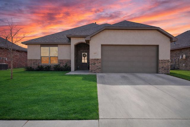 819 N 3rd Street, Wolfforth, TX 79382