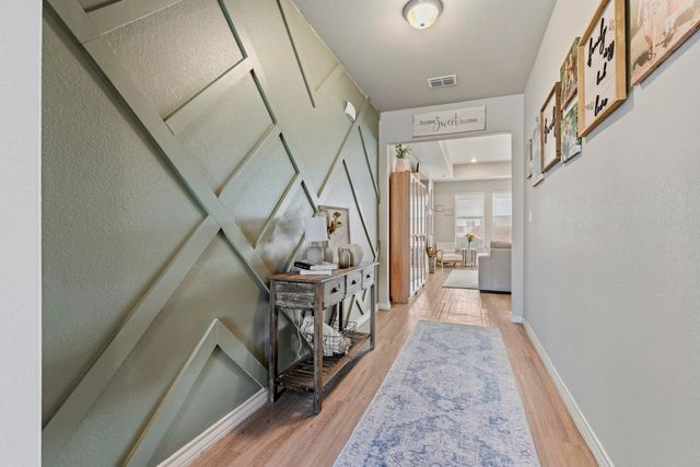 819 N 3rd Street, Wolfforth, TX 79382
