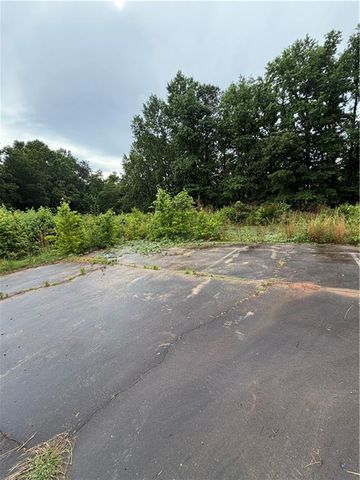 2934 Bridge Drive, Gainesville, GA 30506