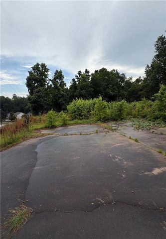 2934 Bridge Drive, Gainesville, GA 30506