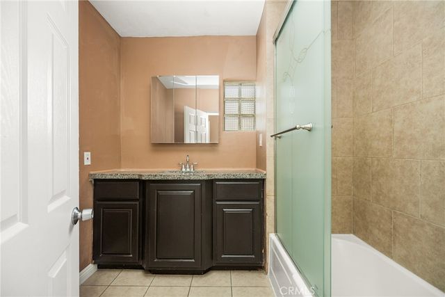 801 W 17th Street, Santa Ana, CA 92706