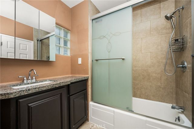 801 W 17th Street, Santa Ana, CA 92706