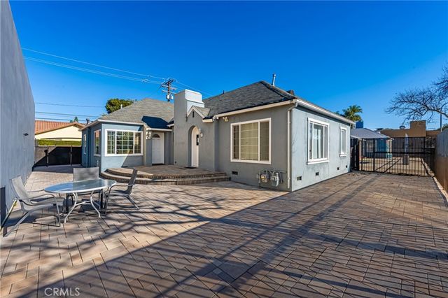 801 W 17th Street, Santa Ana, CA 92706