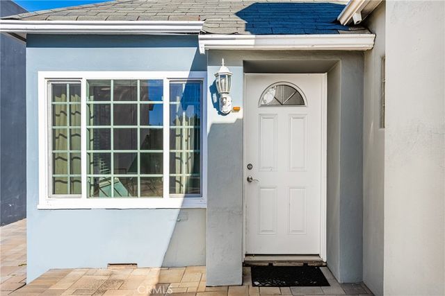 801 W 17th Street, Santa Ana, CA 92706