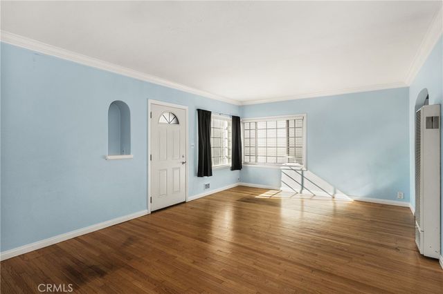 801 W 17th Street, Santa Ana, CA 92706