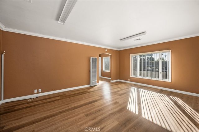 801 W 17th Street, Santa Ana, CA 92706