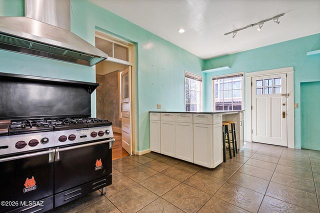 215 S 5th Avenue, Tucson, AZ 85701