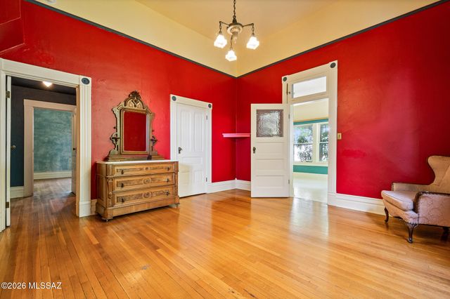 215 S 5th Avenue, Tucson, AZ 85701