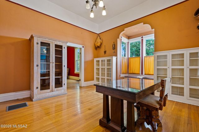 215 S 5th Avenue, Tucson, AZ 85701