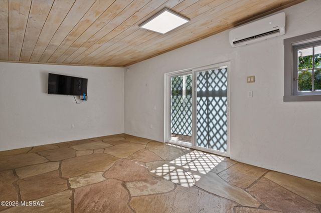 215 S 5th Avenue, Tucson, AZ 85701