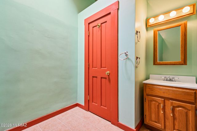 215 S 5th Avenue, Tucson, AZ 85701