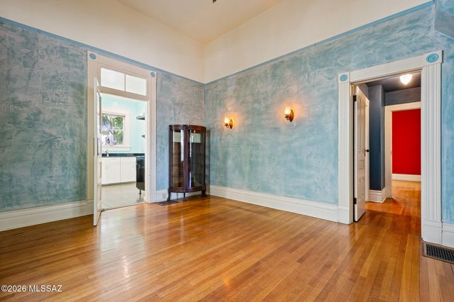 215 S 5th Avenue, Tucson, AZ 85701