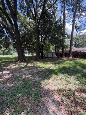 5974 Byron Ave, Baton Rouge, LA 70805