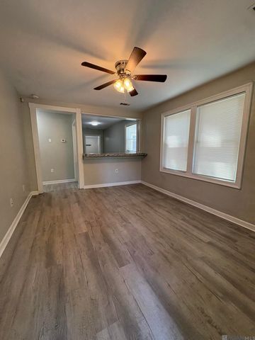 5974 Byron Ave, Baton Rouge, LA 70805