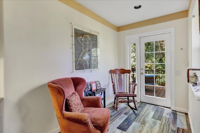 10901 Footwall Dr, Grass Valley, CA 95945