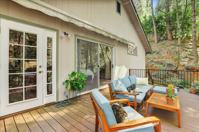 10901 Footwall Dr, Grass Valley, CA 95945