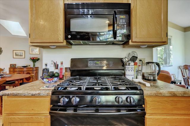 10901 Footwall Dr, Grass Valley, CA 95945