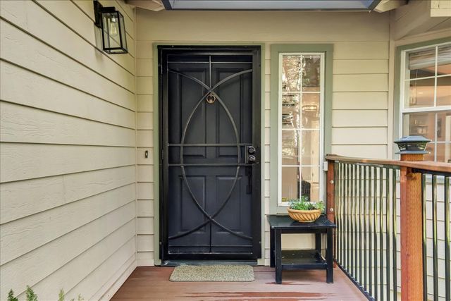 10901 Footwall Dr, Grass Valley, CA 95945