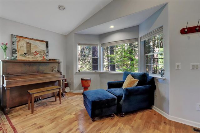 10901 Footwall Dr, Grass Valley, CA 95945