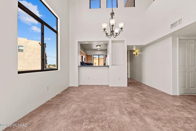 97 S Crown Plaza, Vail, AZ 85641