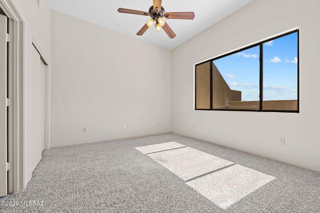 97 S Crown Plaza, Vail, AZ 85641