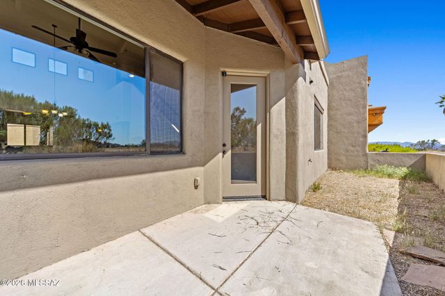 97 S Crown Plaza, Vail, AZ 85641