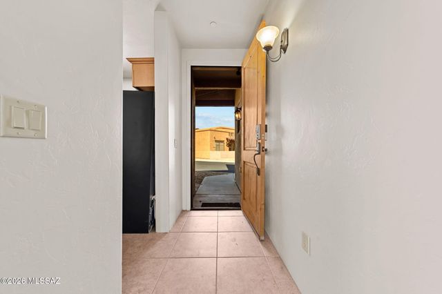 97 S Crown Plaza, Vail, AZ 85641