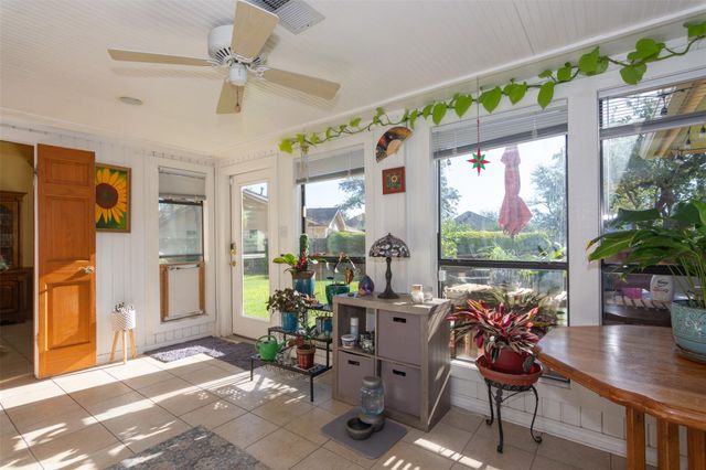 219 Turtle BND, Georgetown, TX 78628