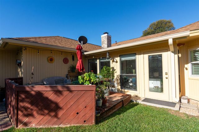 219 Turtle BND, Georgetown, TX 78628