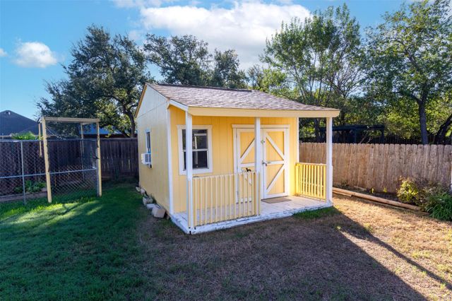 219 Turtle BND, Georgetown, TX 78628
