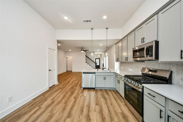 8046 Kay Harbor Drive, Cypress, TX 77433