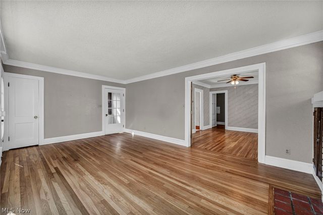 1306 Hathaway Avenue, Lakewood, OH 44107