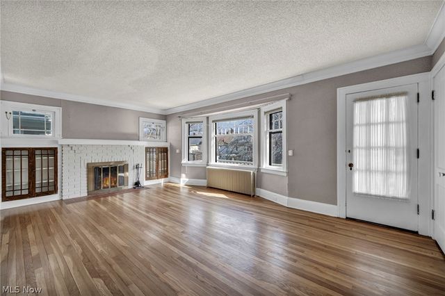 1306 Hathaway Avenue, Lakewood, OH 44107