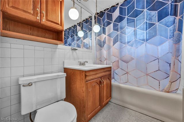 1306 Hathaway Avenue, Lakewood, OH 44107