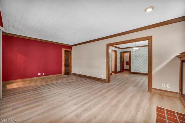 1306 Hathaway Avenue, Lakewood, OH 44107